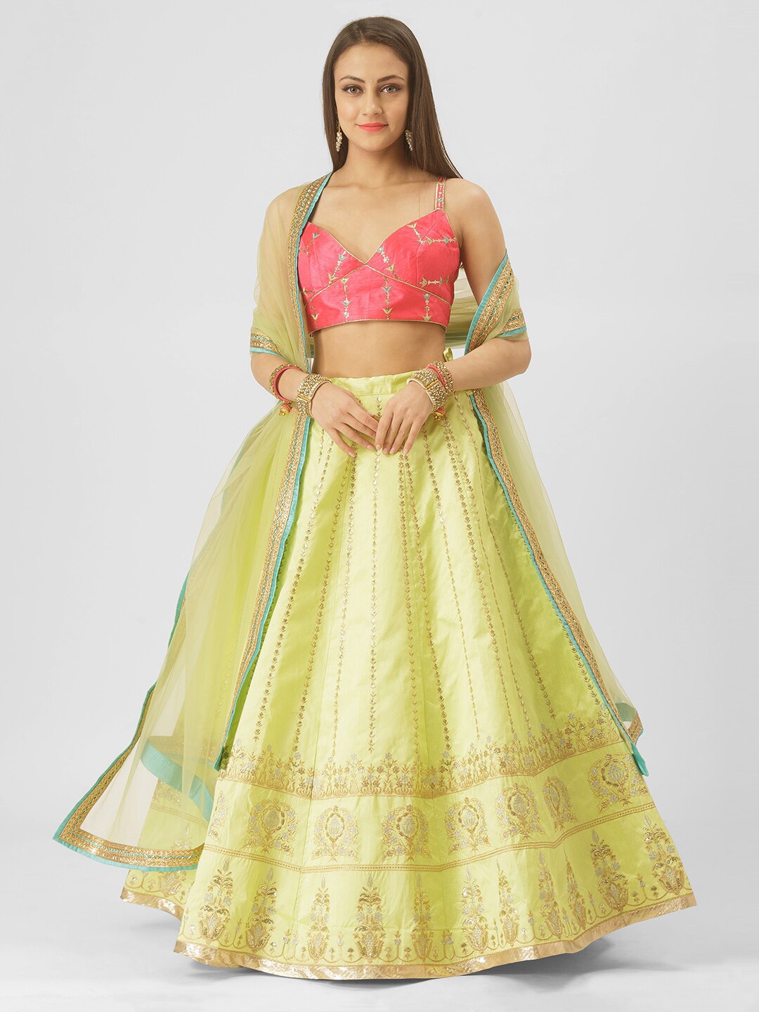 6Y COLLECTIVE Green & Magenta Embroidered Sequinned Semi-Stitched Lehenga & Unstitched Blouse With Dupatta
6Y COLLECTIVE Green & Magenta Embroidered Sequinned Semi-Stitched Lehenga & Unstitched Blouse With Dupatta