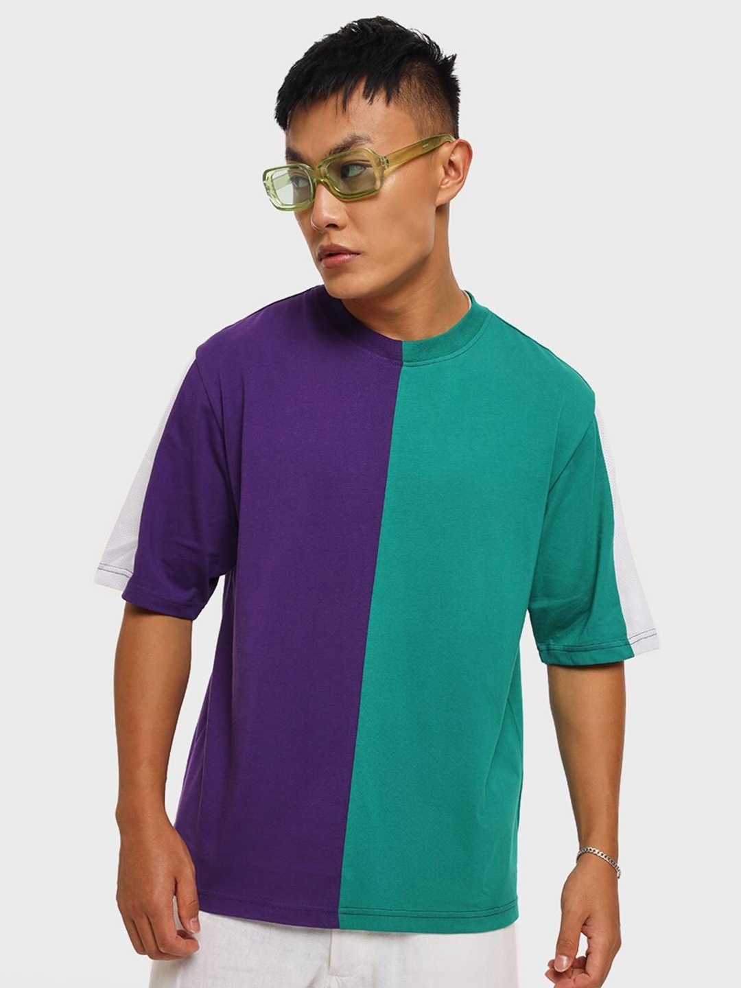Bewakoof Men Green & Purple Colourblocked Drop-Shoulder Sleeves Oversized Cotton T-shirt
Bewakoof Men Green & Purple Colourblocked Drop-Shoulder Sleeves Oversized Cotton T-shirt