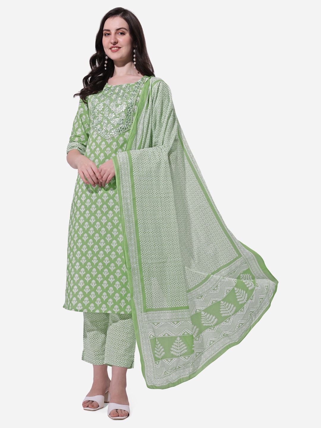 MIRCHI FASHION Women Ethnic Motifs Printed Pure Cotton Kurta with Trousers & With Dupatta, Green
MIRCHI FASHION Women Ethnic Motifs Printed Pure Cotton Kurta with Trousers & With Dupatta, Green