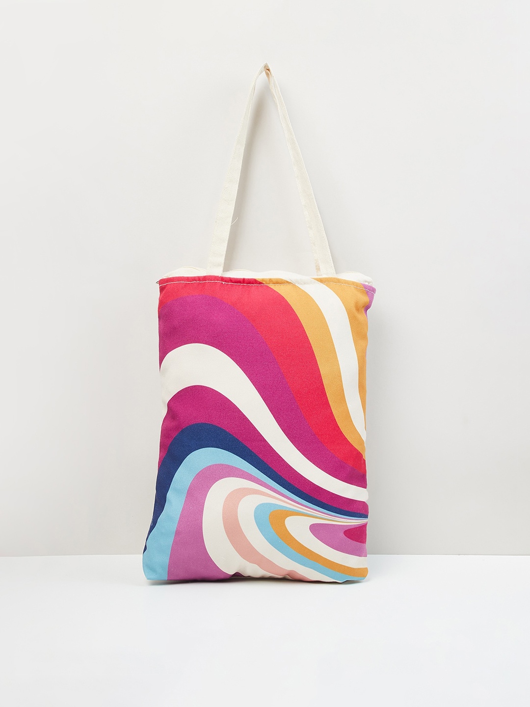 max Women Printed Zip Closure Tote Bag, Off white