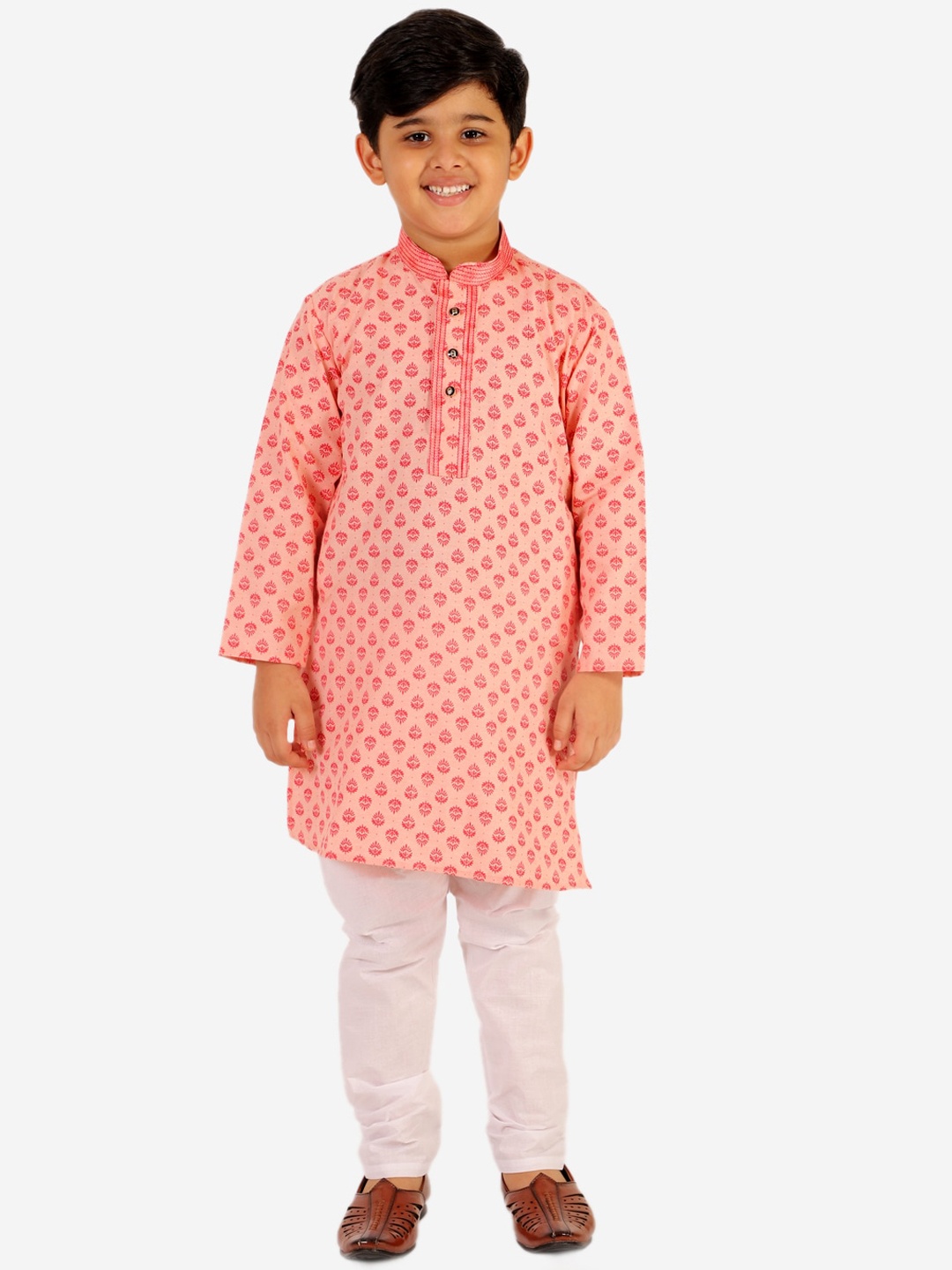 Pro-Ethic STYLE DEVELOPER Boys Ethnic Motifs Printed Pure Cotton Kurta with Churidar, Peach
Pro-Ethic STYLE DEVELOPER Boys Ethnic Motifs Printed Pure Cotton Kurta with Churidar, Peach