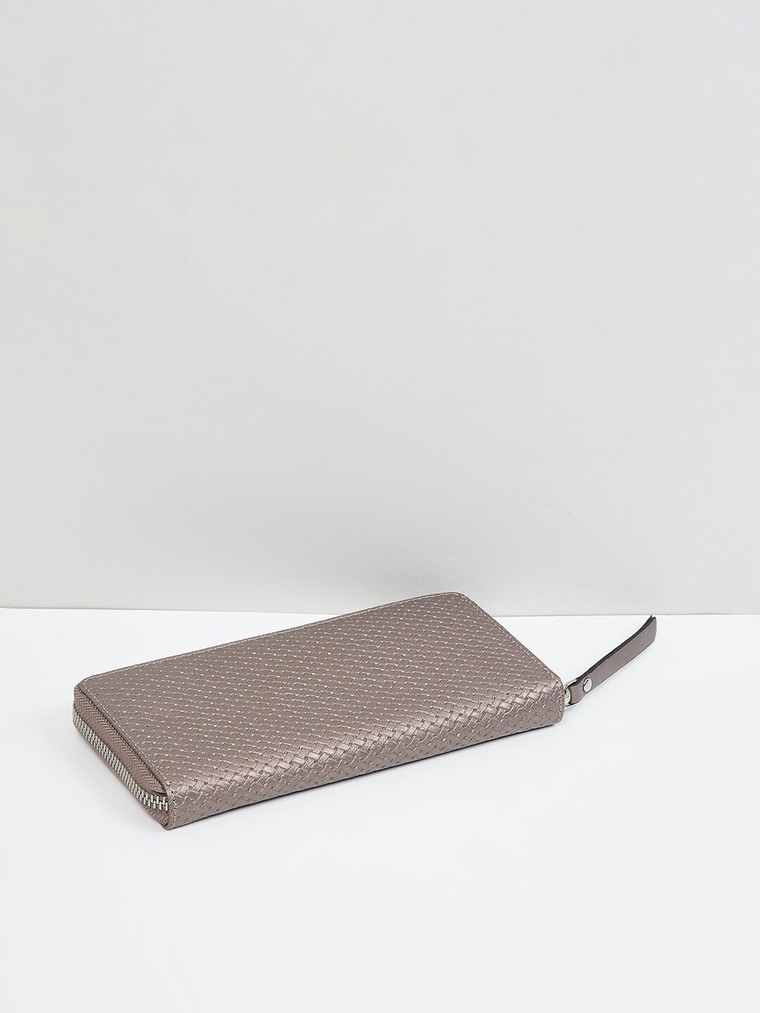 max Women Textured Zip Around Wallet, Bronze