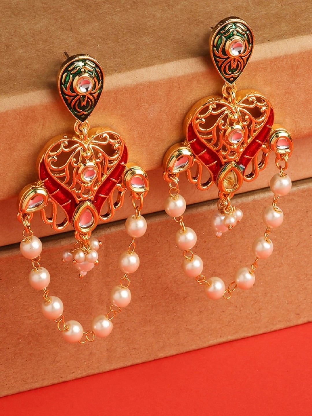 OOMPH Gold-Toned Meenakari Enamel with Kundan & Pearls Heart Shaped Drop Earrings
OOMPH Gold-Toned Meenakari Enamel with Kundan & Pearls Heart Shaped Drop Earrings