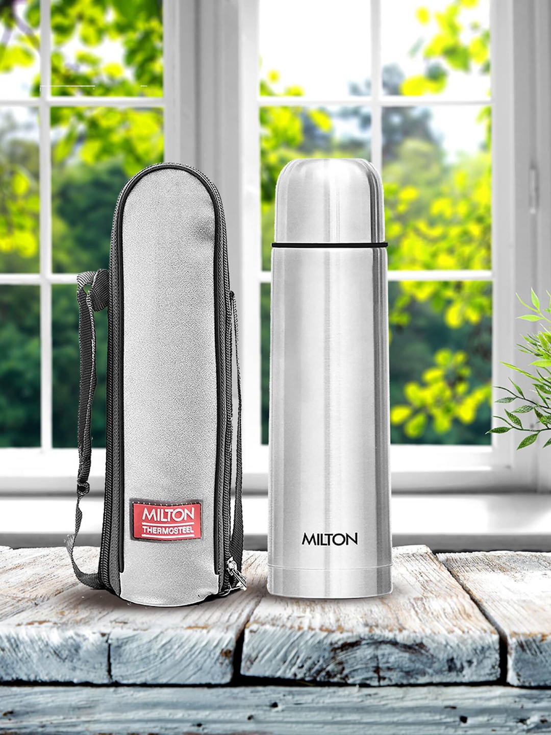 Milton Silver-Toned Plain Lid 500 Thermosteel 24 Hours Hot & Cold Water Bottle 500 ml
Milton Silver-Toned Plain Lid 500 Thermosteel 24 Hours Hot & Cold Water Bottle 500 ml