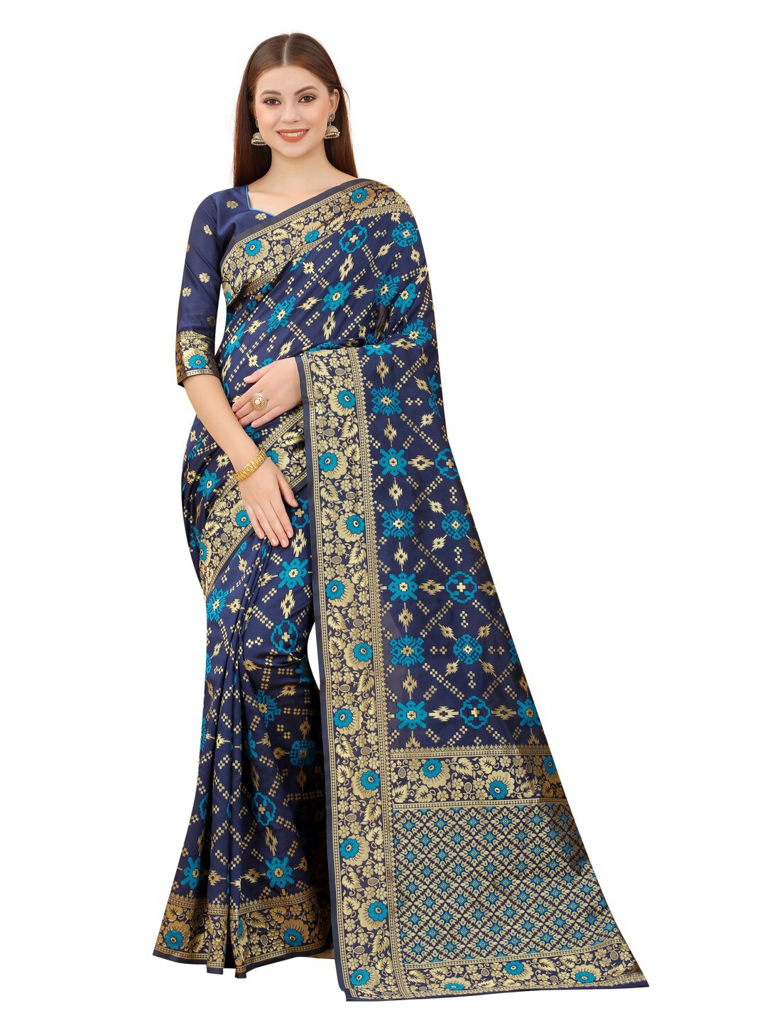 MOKSHA DESIGNS Navy Blue & Gold-Toned Ethnic Motifs Zari Pure Silk Kanjeevaram Saree
MOKSHA DESIGNS Navy Blue & Gold-Toned Ethnic Motifs Zari Pure Silk Kanjeevaram Saree