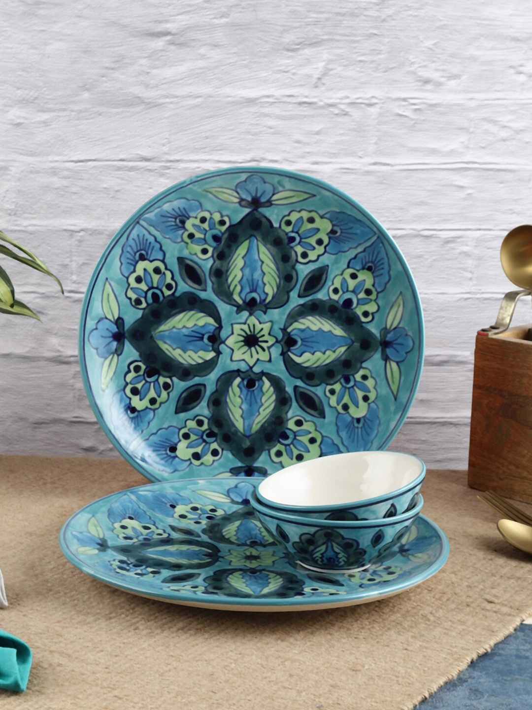 VarEesha Sea Green & Blue 4 Pieces Handcrafted and Hand Painted Printed Ceramic Glossy Dinner Set
VarEesha Sea Green & Blue 4 Pieces Handcrafted and Hand Painted Printed Ceramic Glossy Dinner Set