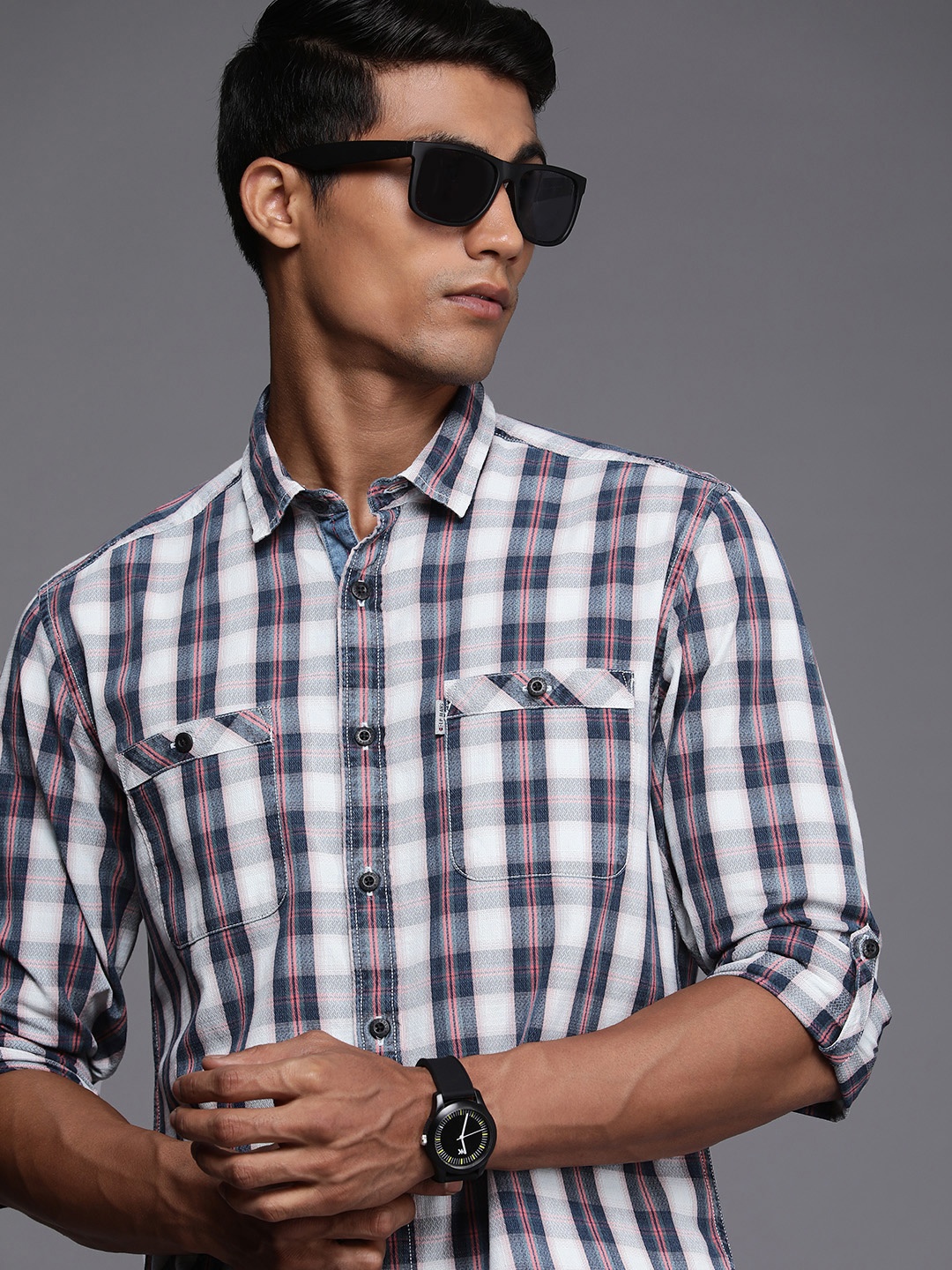 Louis Philippe Jeans Men White & Navy Blue Slim Fit Tartan Checked Cotton Casual Shirt
Louis Philippe Jeans Men White & Navy Blue Slim Fit Tartan Checked Cotton Casual Shirt