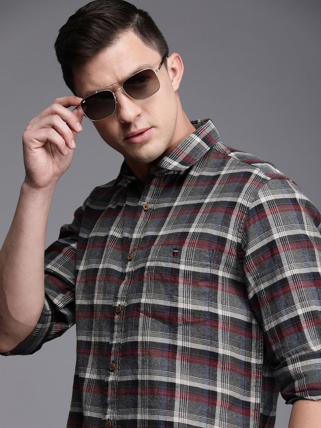 Louis Philippe Jeans Men Multicoloured Slim Fit Tartan Checked Linen Cotton Casual Shirt, Multi
Louis Philippe Jeans Men Multicoloured Slim Fit Tartan Checked Linen Cotton Casual Shirt, Multi