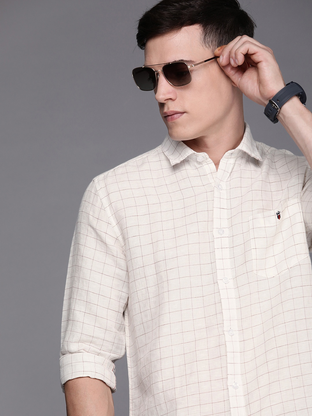 Louis Philippe Jeans Men White And Maroon Slim Fit Checked Cotton Linen Casual Shirt
Louis Philippe Jeans Men White And Maroon Slim Fit Checked Cotton Linen Casual Shirt