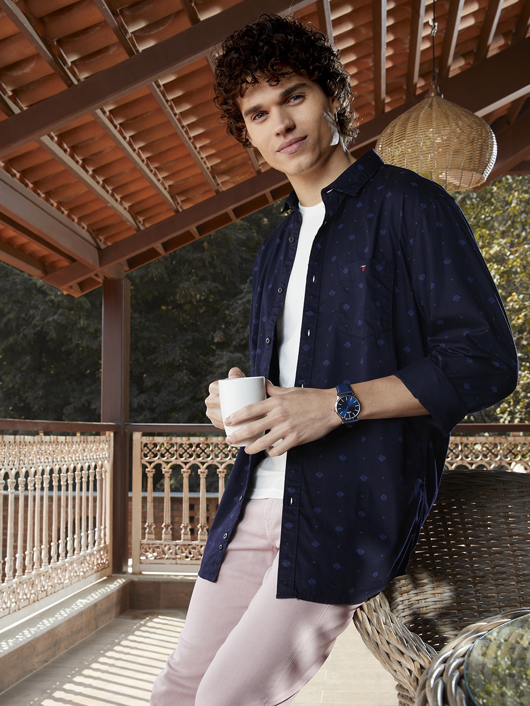 Louis Philippe Jeans Men Navy Blue Slim Fit Floral Printed Pure Cotton Casual Shirt
Louis Philippe Jeans Men Navy Blue Slim Fit Floral Printed Pure Cotton Casual Shirt