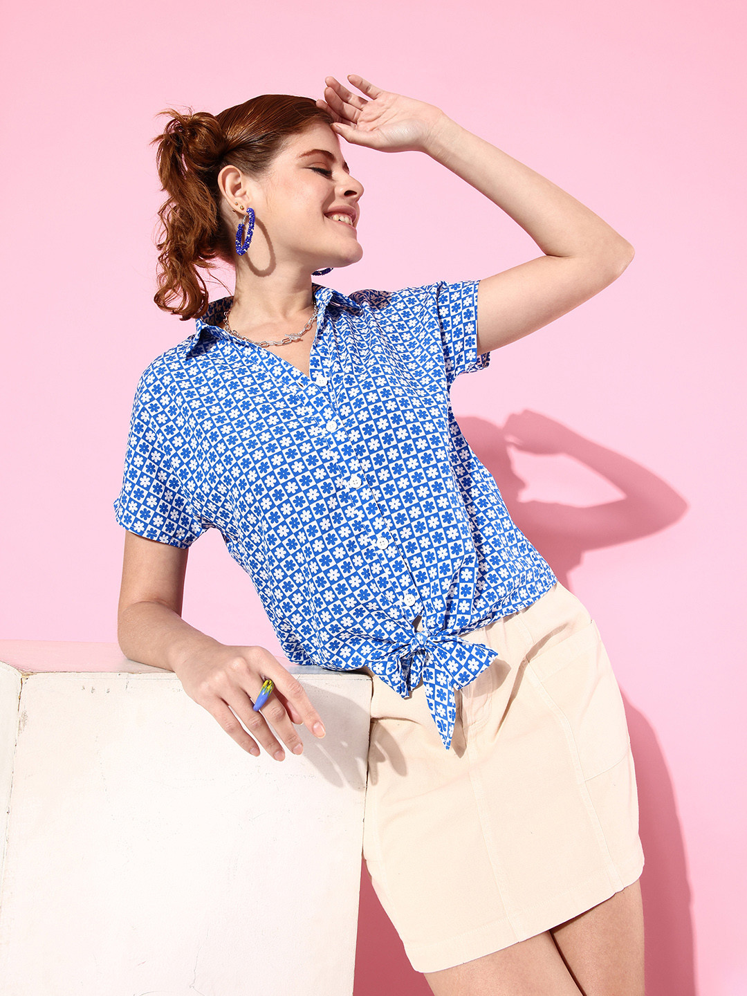 Mast & Harbour Ink Blue Floral Print Retro Optimism Twists & knots Shirt Style Top
Mast & Harbour Ink Blue Floral Print Retro Optimism Twists & knots Shirt Style Top