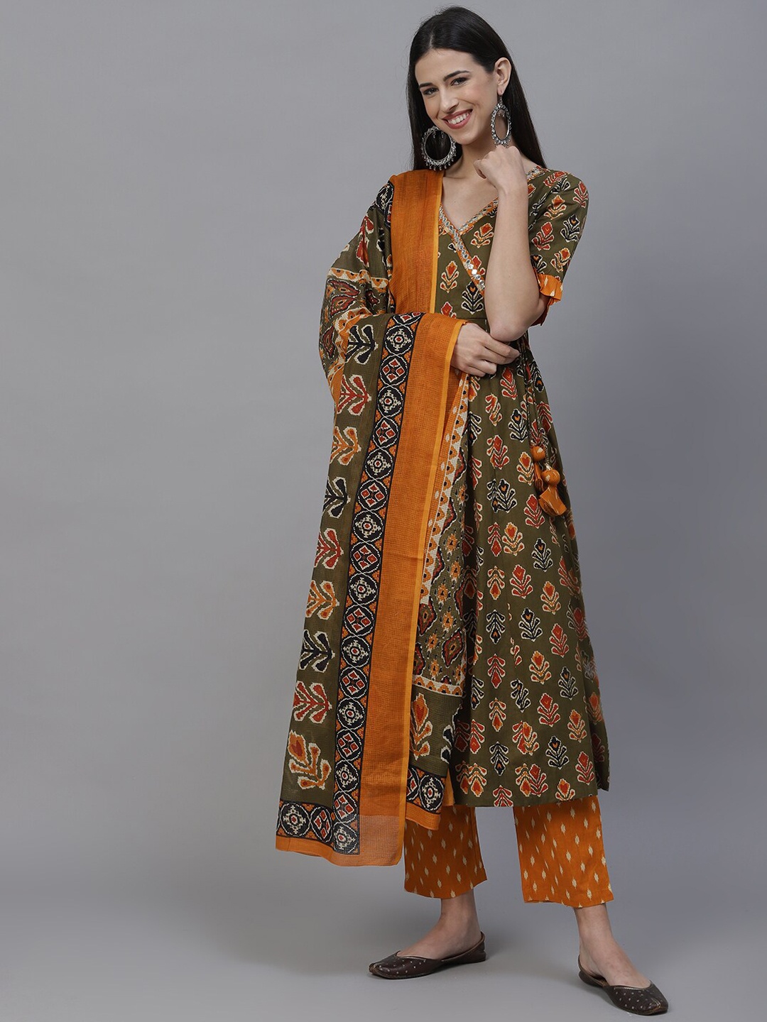 FASHOR Women Ethnic Motifs Printed Angrakha Mirror Work Pure Cotton Kurta with Trousers, Olive
FASHOR Women Ethnic Motifs Printed Angrakha Mirror Work Pure Cotton Kurta with Trousers, Olive