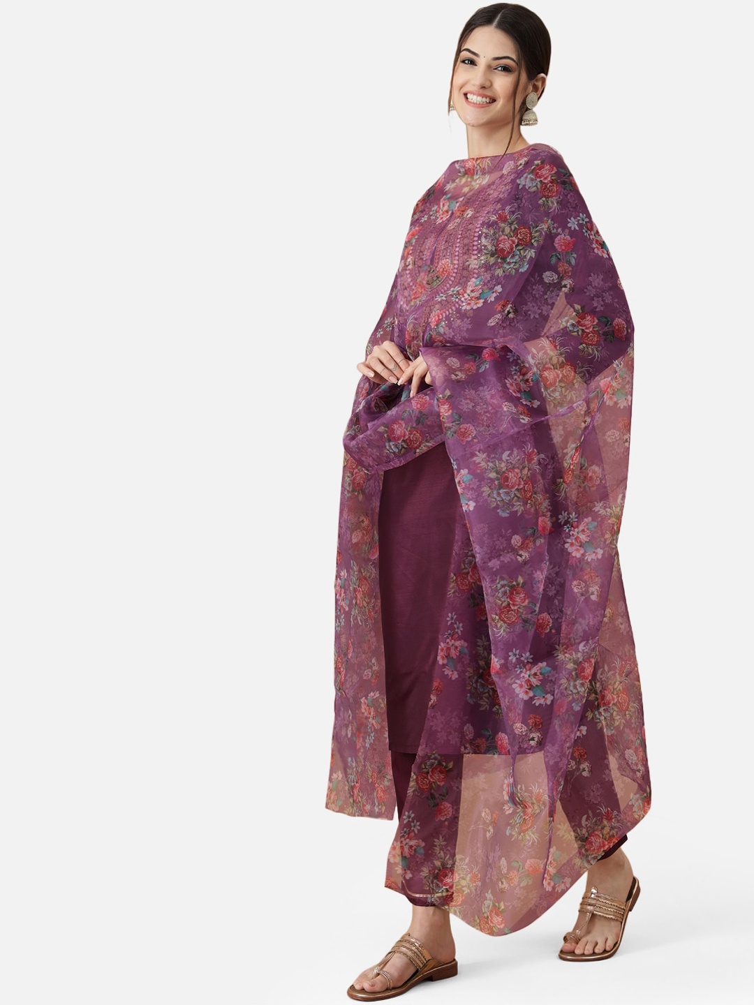 VredeVogel Women Purple Floral Embroidered Thread Work Kurta with Trousers & With Dupatta
VredeVogel Women Purple Floral Embroidered Thread Work Kurta with Trousers & With Dupatta