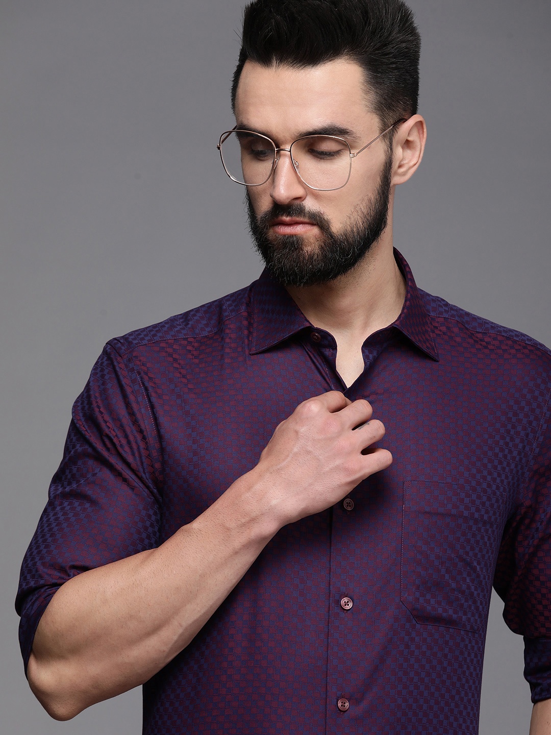 Louis Philippe Gods & Kings Men Purple Classic Fit Giza Cotton Textured Formal Shirt
Louis Philippe Gods & Kings Men Purple Classic Fit Giza Cotton Textured Formal Shirt