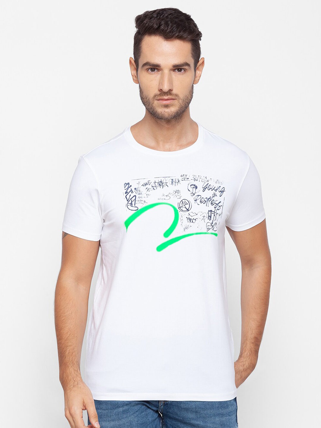 SPYKAR Men White & Green Typography Printed Slim Fit T-shirt