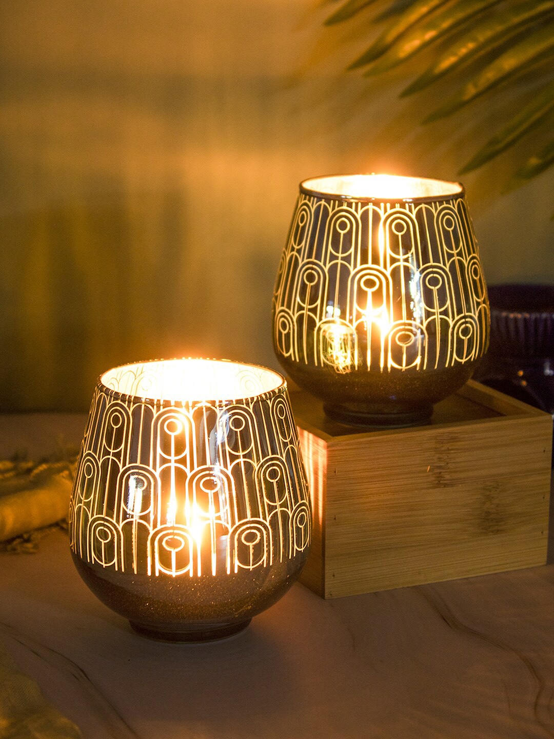 MARKET99 Set Of 2 Blue & Silver-Toned Light Candle Holder