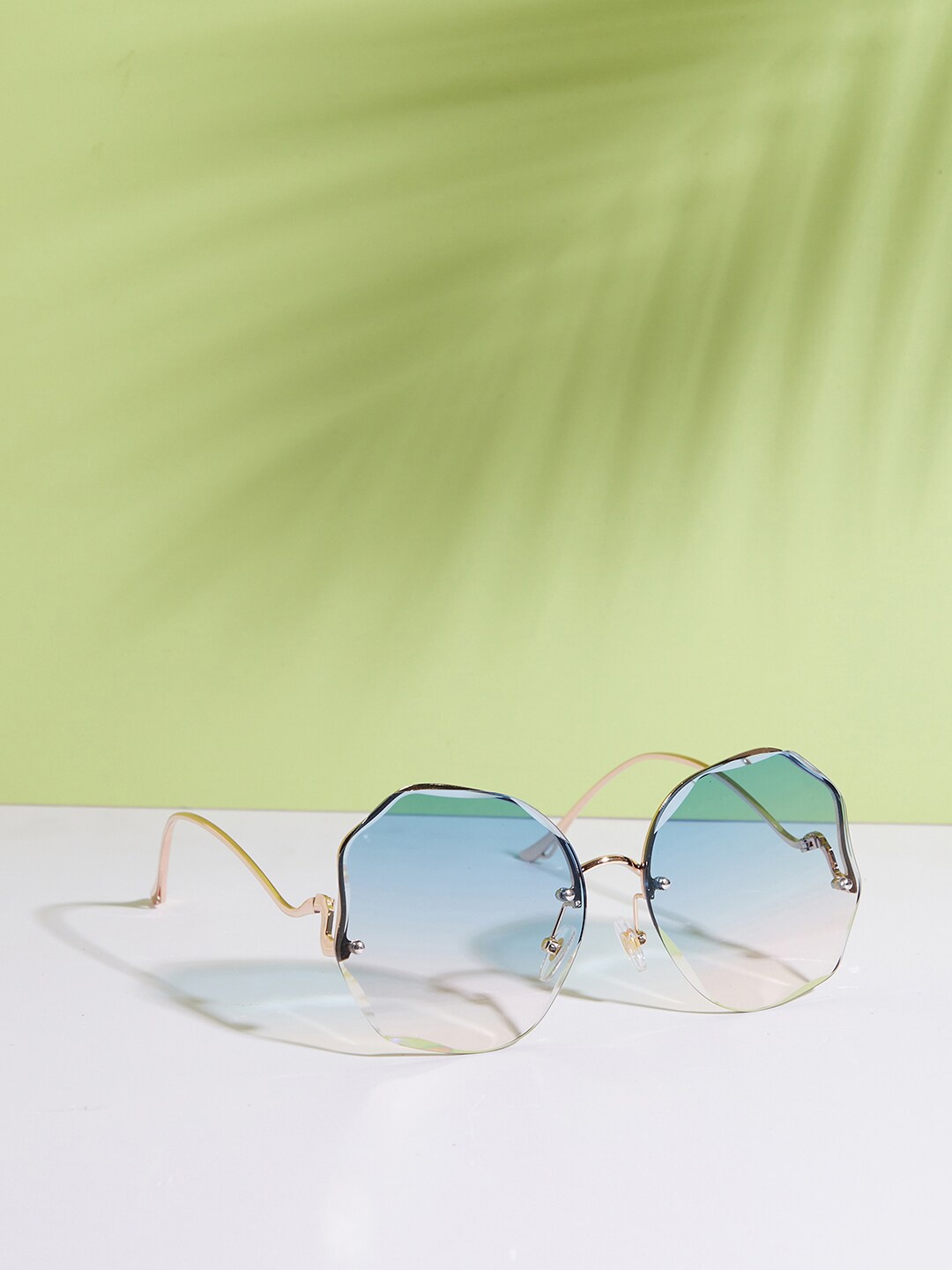 HAUTE SAUCE by Campus Sutra Women Mirrored Lens Round Sunglasses with Polarised Lens, Gold
HAUTE SAUCE by Campus Sutra Women Mirrored Lens Round Sunglasses with Polarised Lens, Gold