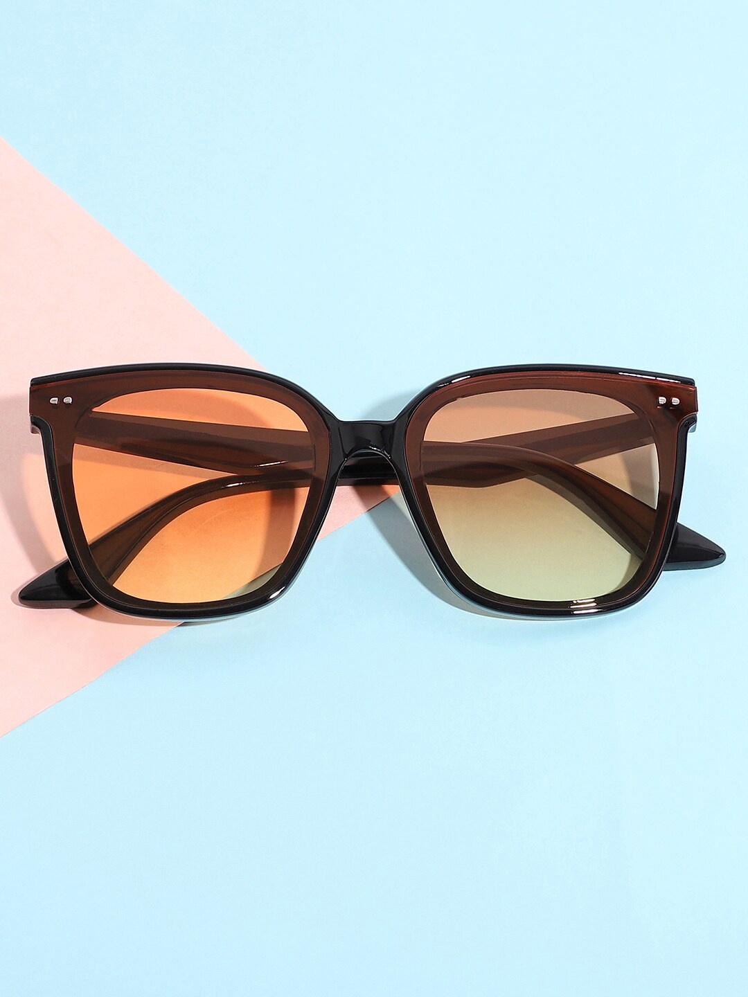 HAUTE SAUCE by Campus Sutra Women Oversized Sunglasses with Polarised Lens, Black
HAUTE SAUCE by Campus Sutra Women Oversized Sunglasses with Polarised Lens, Black