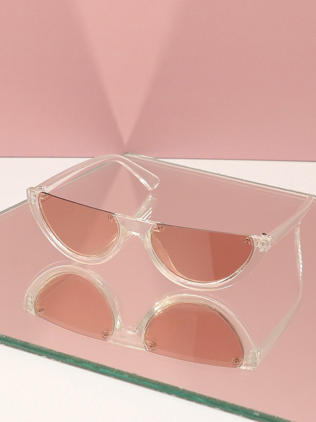 HAUTE SAUCE by Campus Sutra Women Cateye Sunglasses with Polarised Lens, White
HAUTE SAUCE by Campus Sutra Women Cateye Sunglasses with Polarised Lens, White