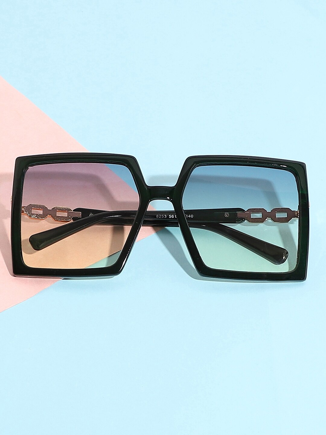 HAUTE SAUCE by Campus Sutra Women Mirrored Lens & Black Rectangle Sunglasses AW22_HSSG1354
HAUTE SAUCE by Campus Sutra Women Mirrored Lens & Black Rectangle Sunglasses AW22_HSSG1354