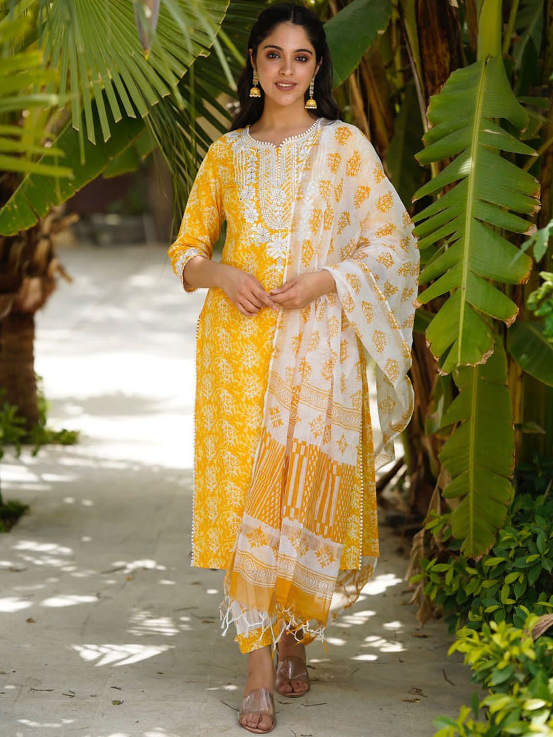 Juniper Women Yellow Embroidered Mirror Work Pure Cotton Kurta with Trousers & With Dupatta
Juniper Women Yellow Embroidered Mirror Work Pure Cotton Kurta with Trousers & With Dupatta