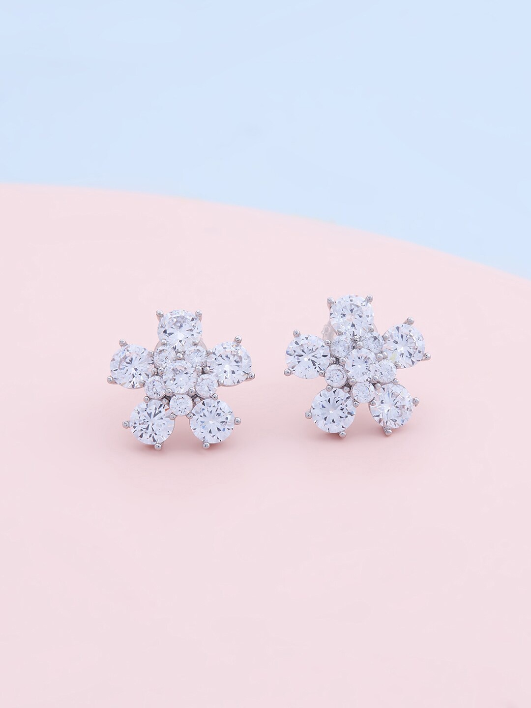 Kushal's Fashion Jewellery Women Rhodium Plated White Cubic Zirconia Floral Studs Earrings
Kushal's Fashion Jewellery Women Rhodium Plated White Cubic Zirconia Floral Studs Earrings