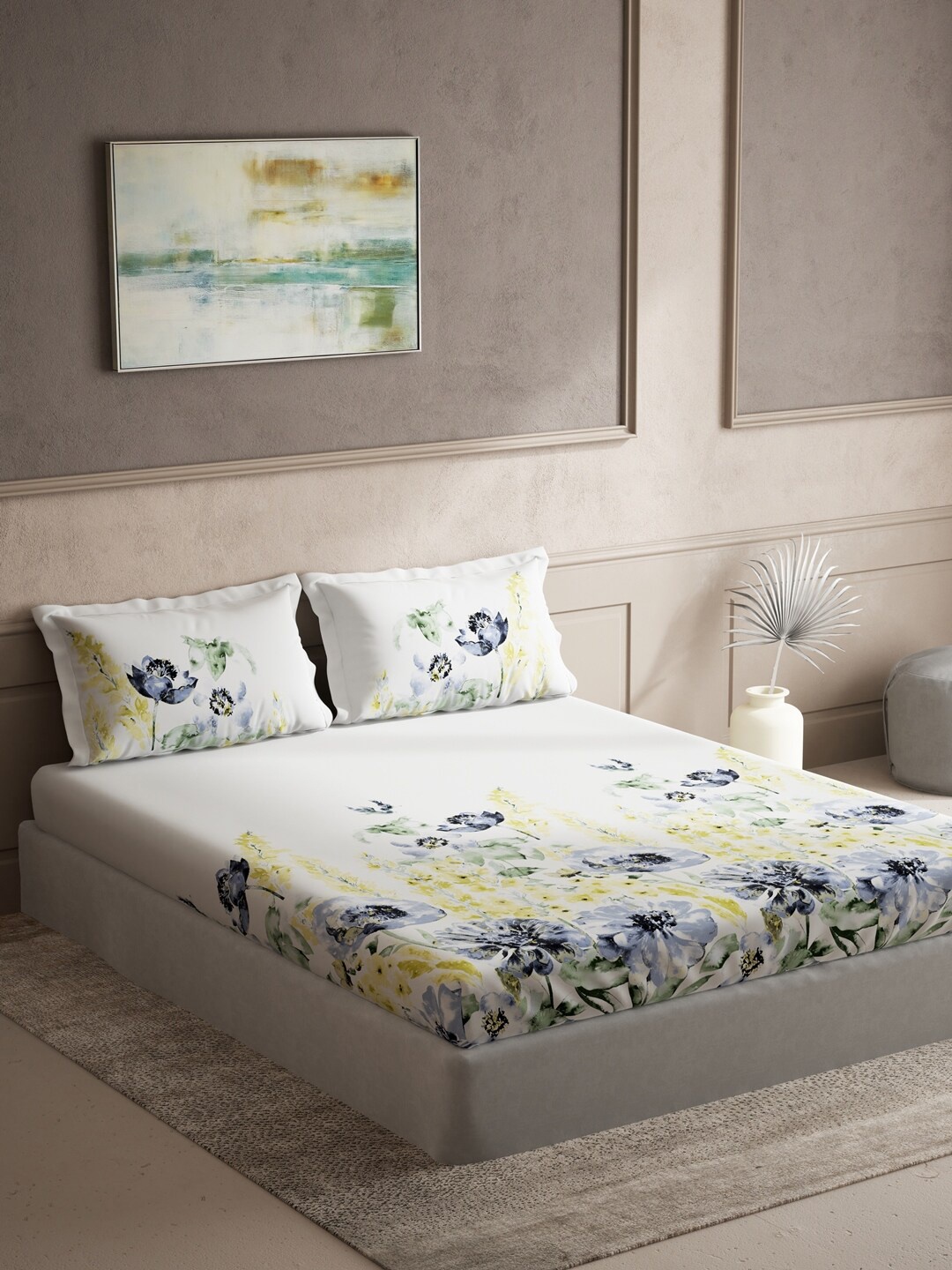 DDecor White & Blue Floral 144 TC Queen Bedsheet with 2 Pillow Covers