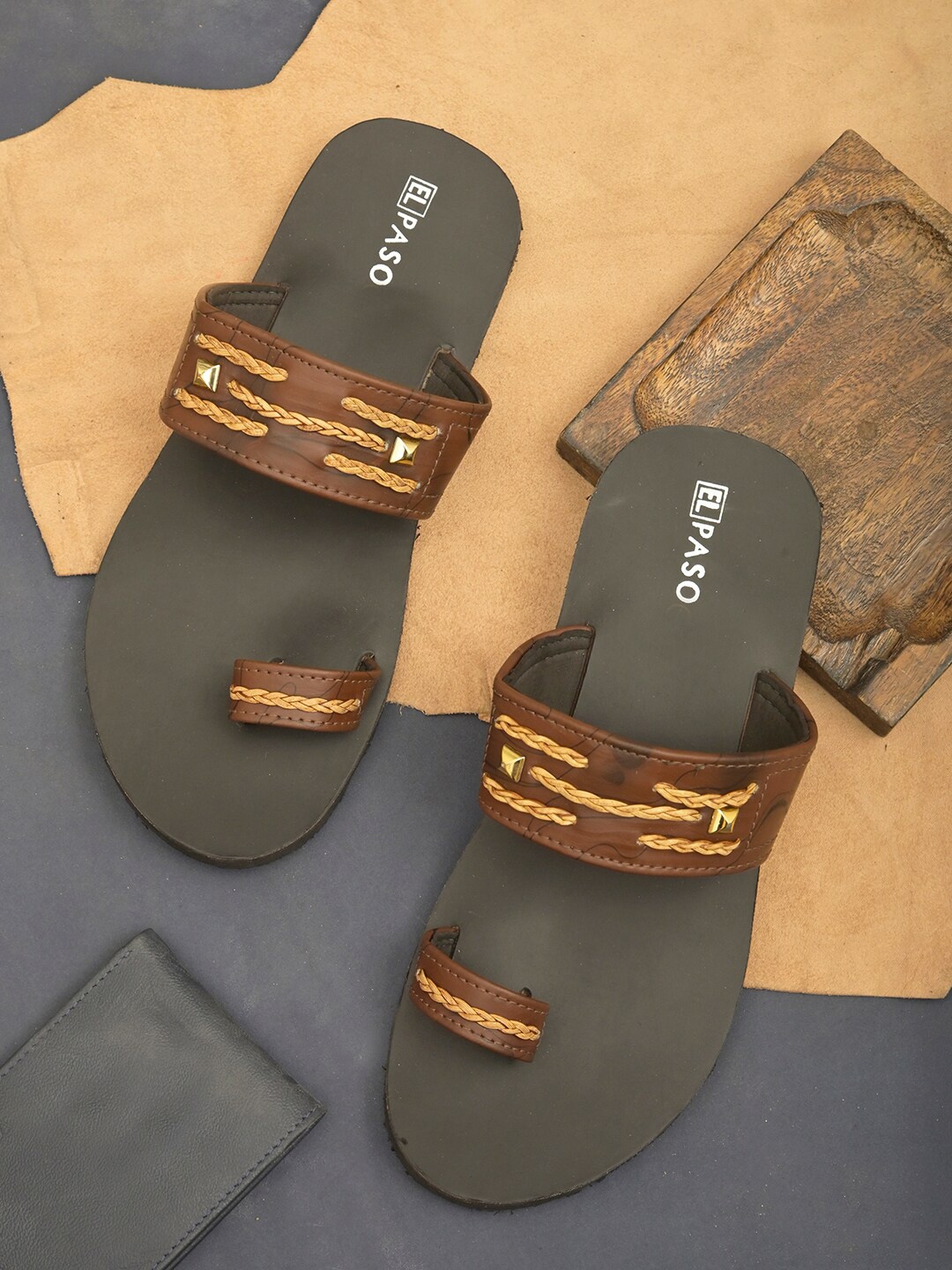 El Paso Men Ethnic Slip On Flip Flops, Black