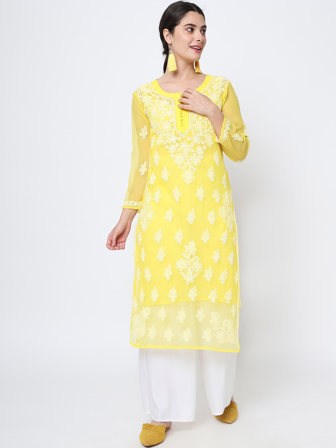 PARAMOUNT CHIKAN Women Yellow Floral Embroidered Chikankari Georgette Kurta With Slip
PARAMOUNT CHIKAN Women Yellow Floral Embroidered Chikankari Georgette Kurta With Slip