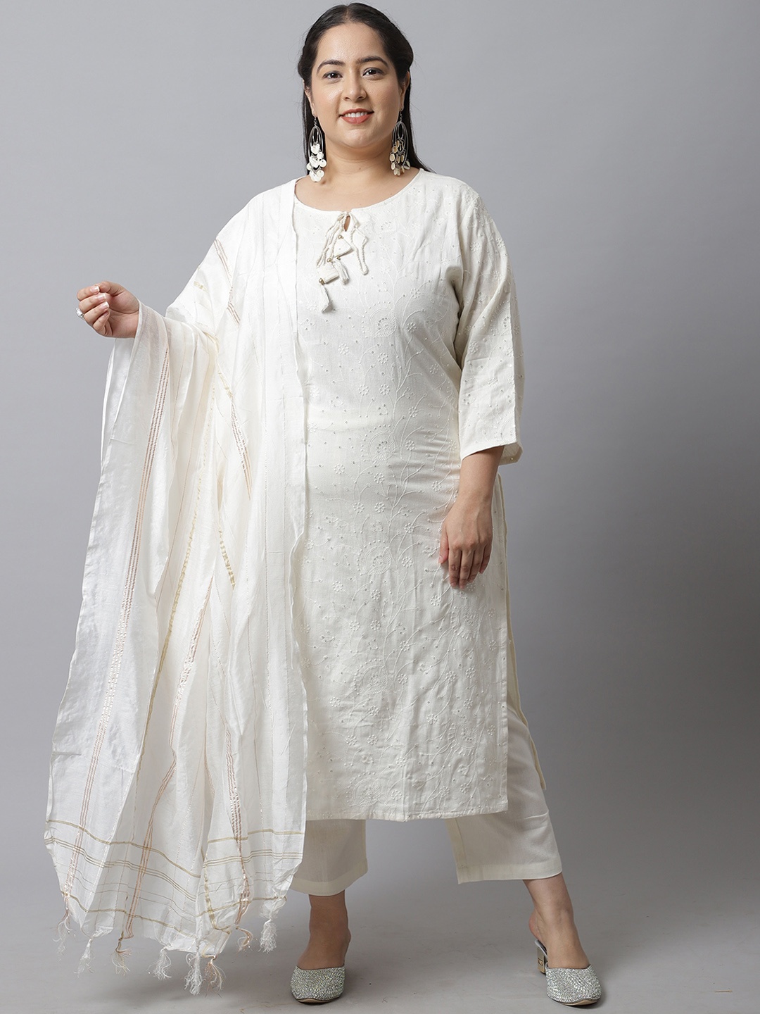 Rajnandini Plus Size Floral Embroidered Pure Cotton Kurta with Trousers & With Dupatta, Off white
Rajnandini Plus Size Floral Embroidered Pure Cotton Kurta with Trousers & With Dupatta, Off white