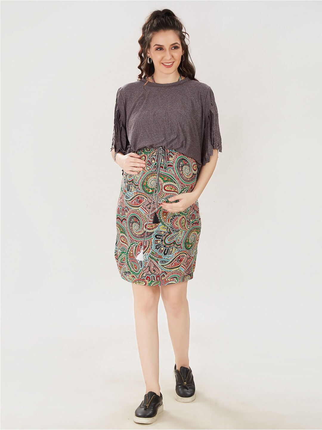 Mom For Sure by Ketki Dalal Women Grey & Blue Printed Cotton Maternity Bodycon Dress
Mom For Sure by Ketki Dalal Women Grey & Blue Printed Cotton Maternity Bodycon Dress