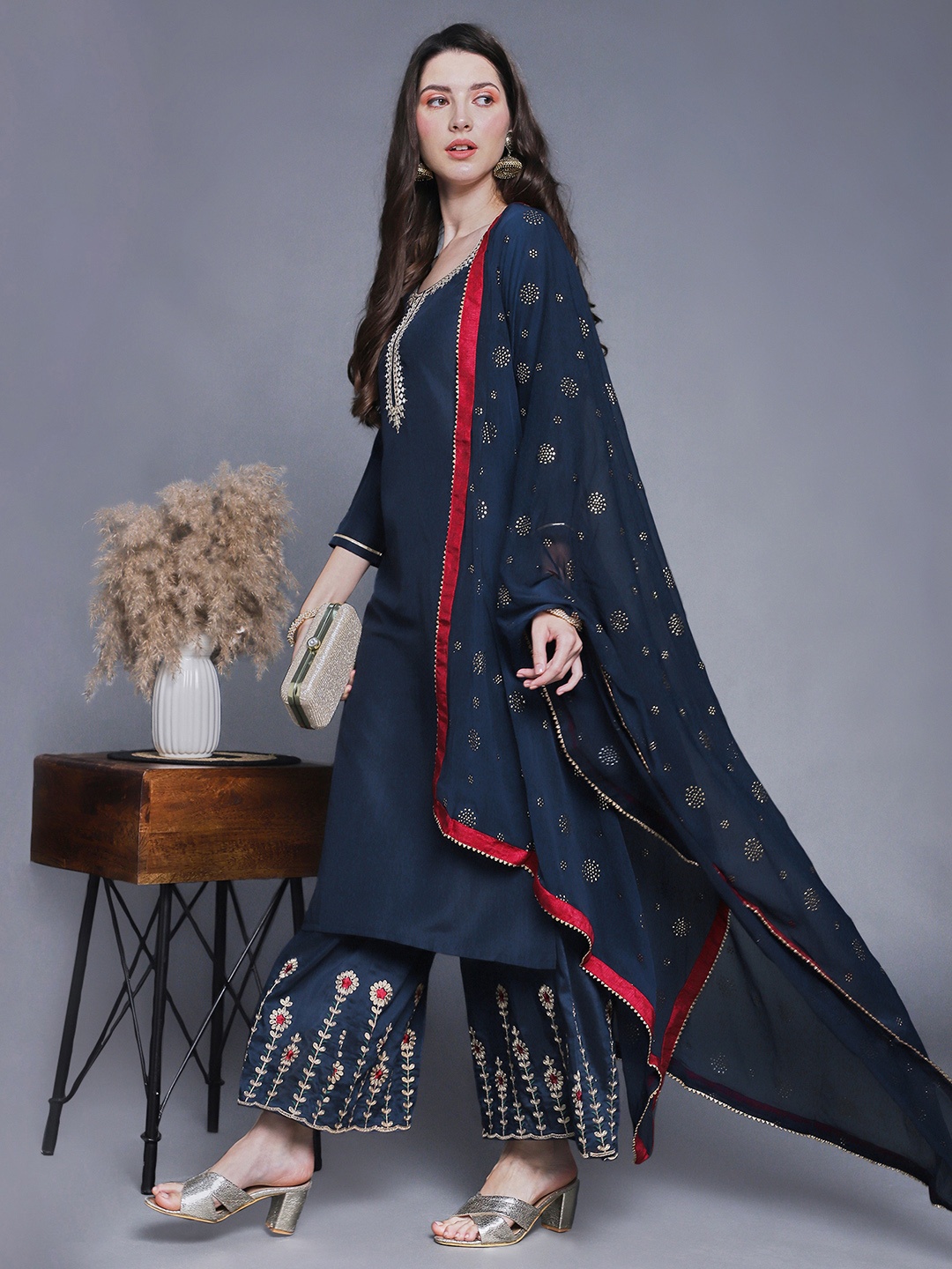 Sunehri Women Navy Blue Ethnic Motifs Embroidered Gotta Patti Kurta with Palazzos & With Dupatta
Sunehri Women Navy Blue Ethnic Motifs Embroidered Gotta Patti Kurta with Palazzos & With Dupatta