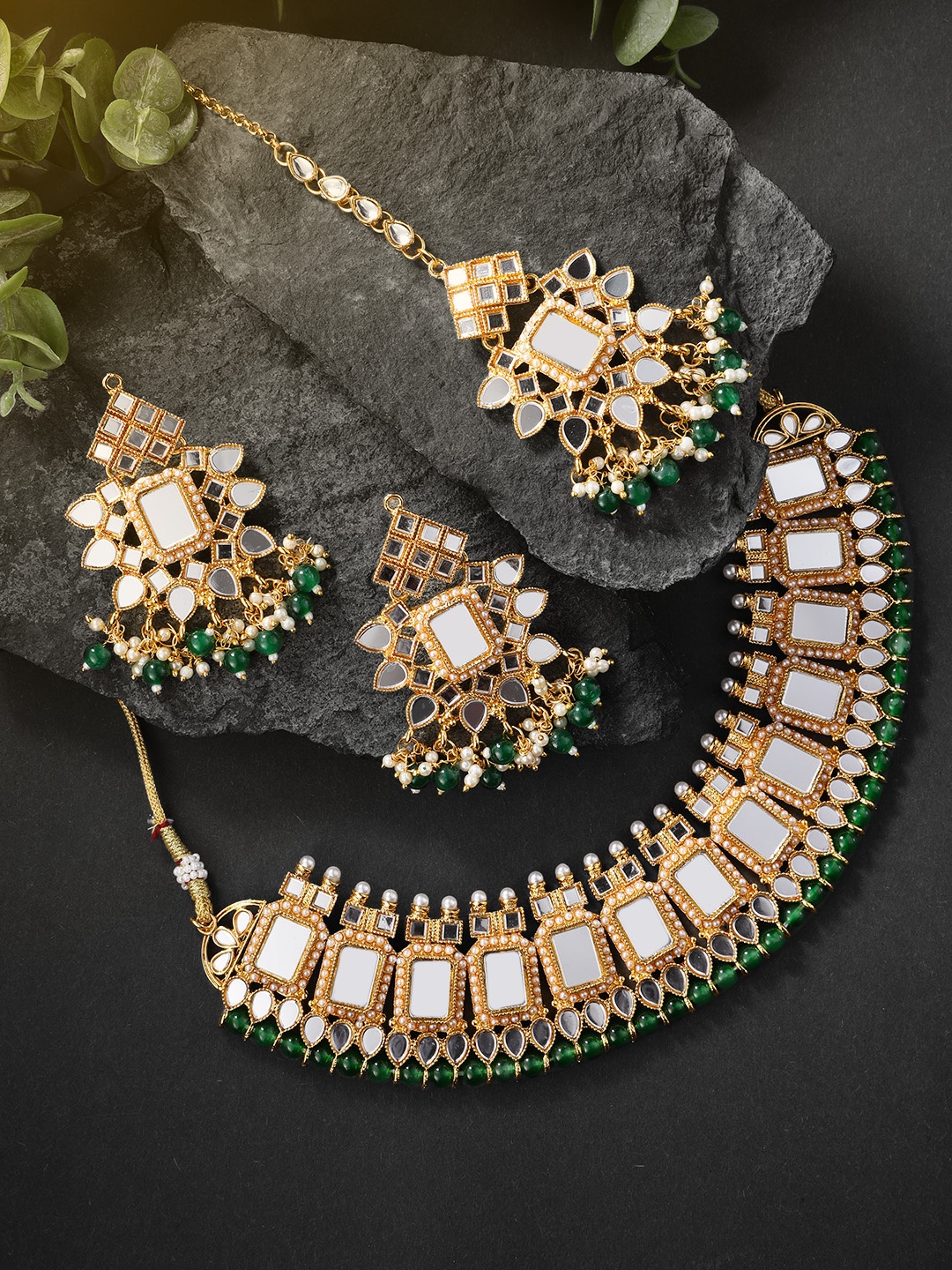 Peora Gold Plated Kundan Dangling Pearls Necklace Earring & Maang Tika Jewellery Set, Green
Peora Gold Plated Kundan Dangling Pearls Necklace Earring & Maang Tika Jewellery Set, Green