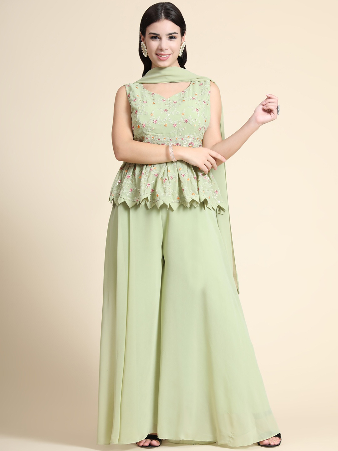 KALINI Women Green Floral Embroidered Pleated Thread Work Kurti with Palazzos & With Dupatta
KALINI Women Green Floral Embroidered Pleated Thread Work Kurti with Palazzos & With Dupatta