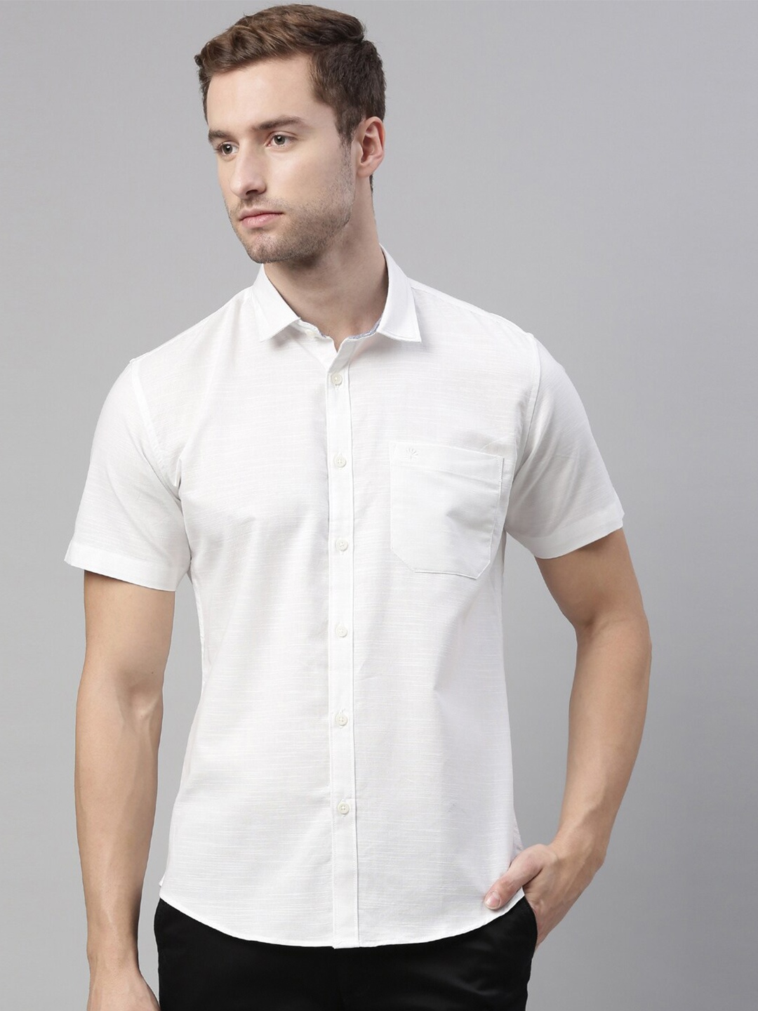 Chennis Men White Slim Fit Casual Shirt