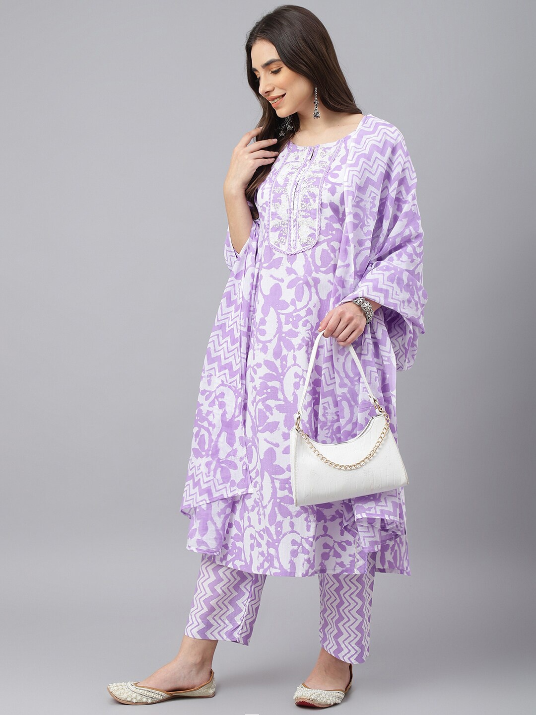 EtnicaWear Women Purple Floral Printed Mirror Work Pure Cotton Kurta with Trousers & With Dupatta
EtnicaWear Women Purple Floral Printed Mirror Work Pure Cotton Kurta with Trousers & With Dupatta