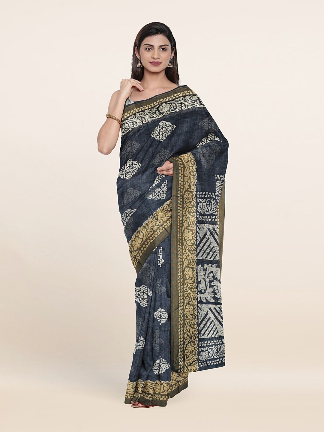 Pothys Blue & White Floral Saree