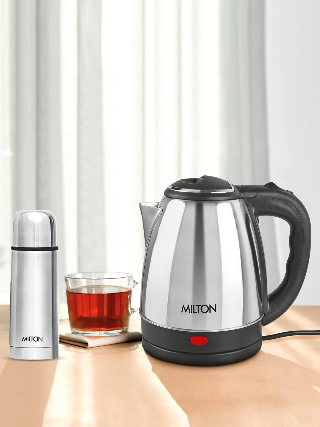 Milton Silver-Toned Go Electro Electric Kettle 1.2 L with Flip Lid 350 Ml & Water Bottle
Milton Silver-Toned Go Electro Electric Kettle 1.2 L with Flip Lid 350 Ml & Water Bottle