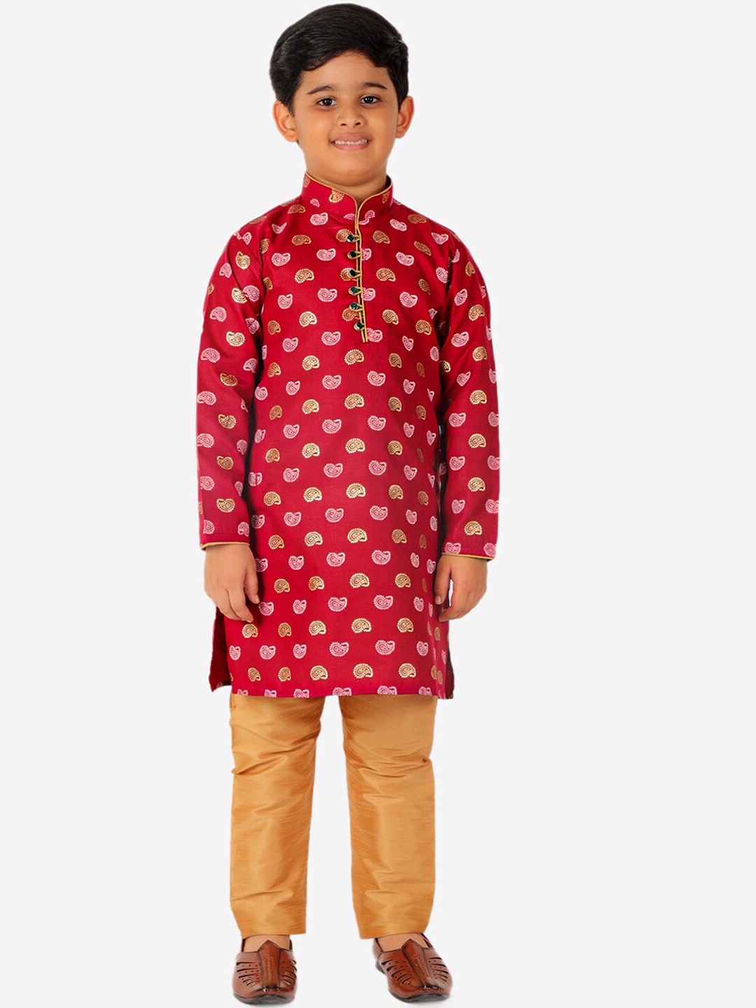 Pro-Ethic STYLE DEVELOPER Boys Red Ethnic Motifs Printed Pure Cotton Kurta with Churidar
Pro-Ethic STYLE DEVELOPER Boys Red Ethnic Motifs Printed Pure Cotton Kurta with Churidar