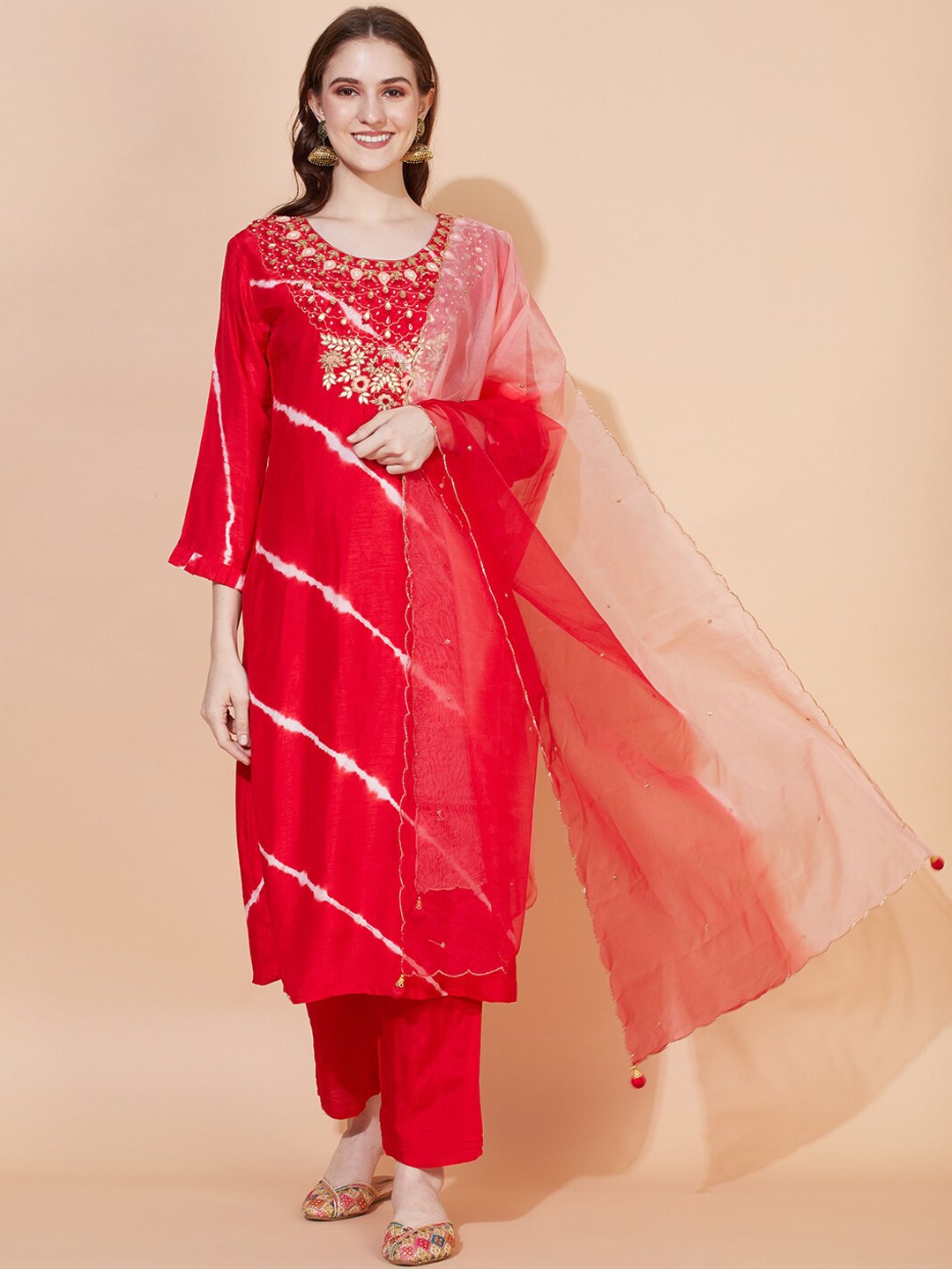 FASHOR Women Ethnic Motifs Dyed Beads and Stones Kurta with Trousers & With Dupatta, Red
FASHOR Women Ethnic Motifs Dyed Beads and Stones Kurta with Trousers & With Dupatta, Red