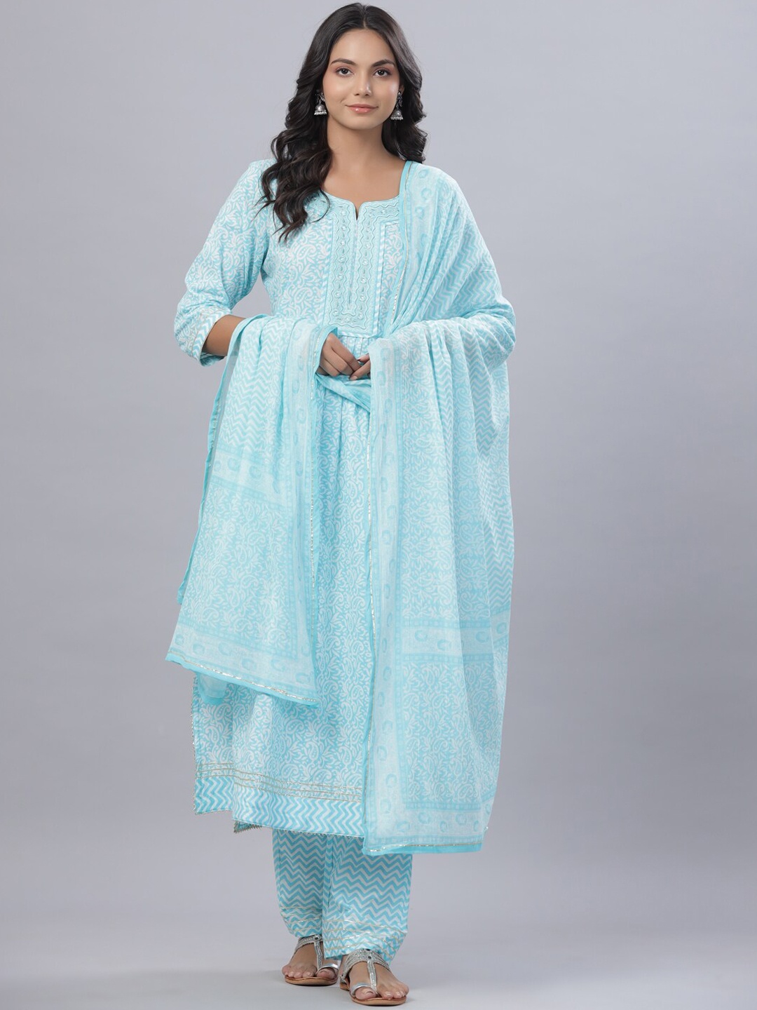 Juniper Women Blue Floral Printed Pleated Pure Cotton Kurta with Trousers & With Dupatta
Juniper Women Blue Floral Printed Pleated Pure Cotton Kurta with Trousers & With Dupatta
