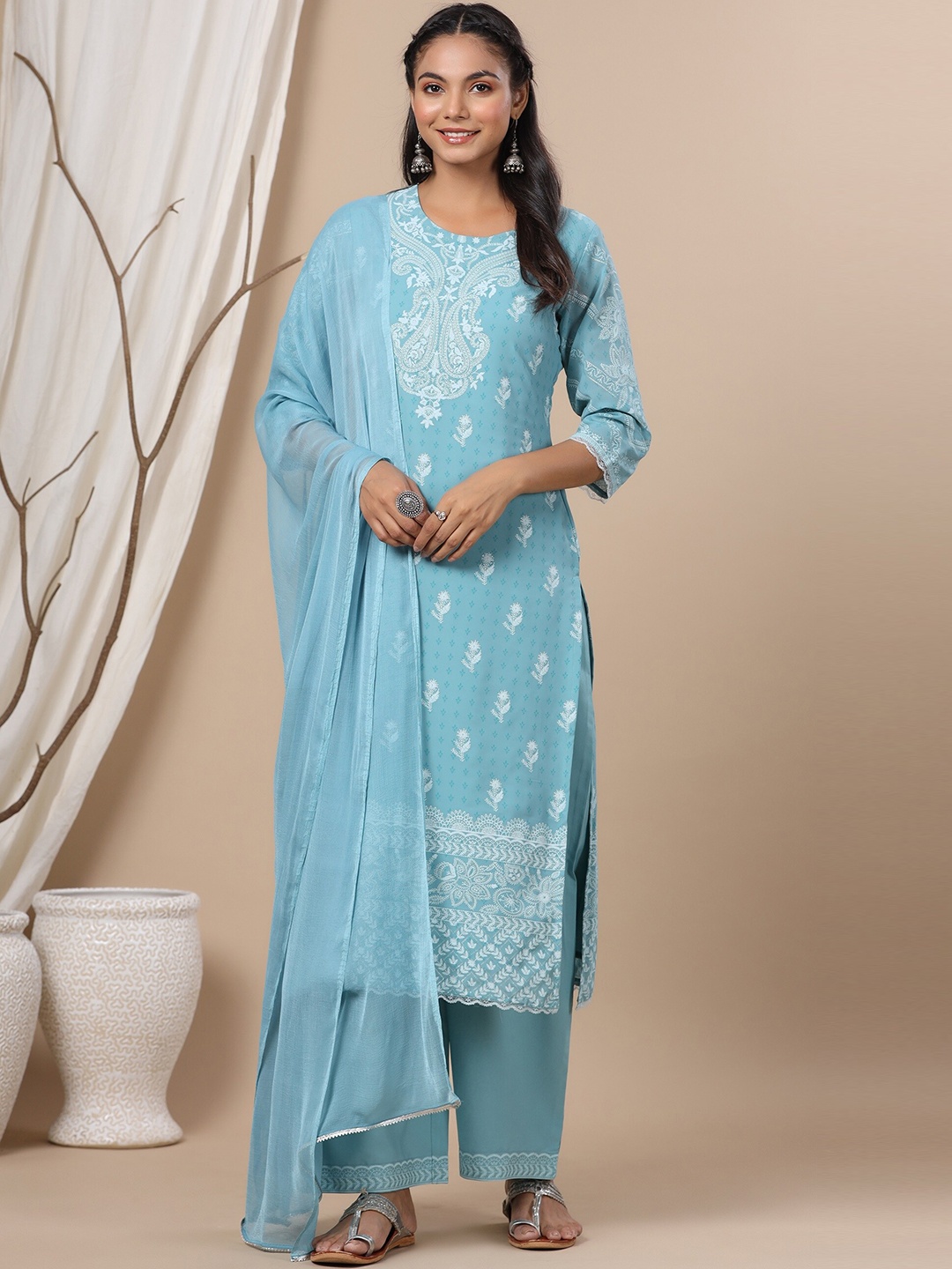 Juniper Women Blue Ethnic Motifs Printed Silk Chiffon Kurta with Palazzos & With Dupatta
Juniper Women Blue Ethnic Motifs Printed Silk Chiffon Kurta with Palazzos & With Dupatta