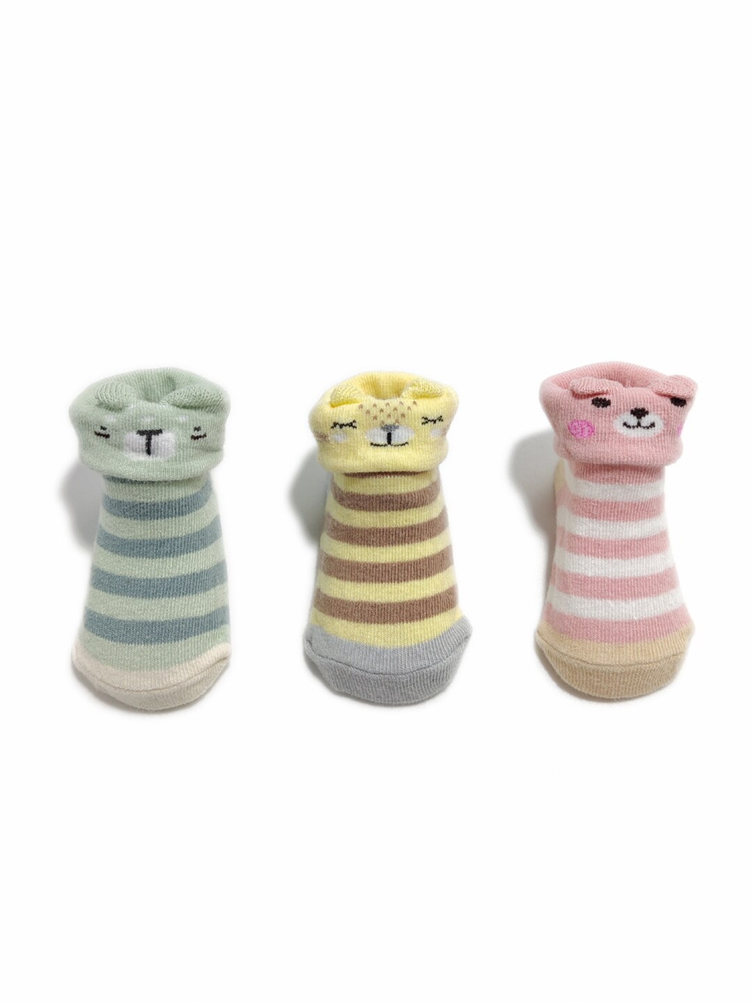 FOOTPRINT 3 Pairs Infant Kids Unisex Multi-Colored Ankle-Length Assorted Antiskid Cotton Socks, Grey
FOOTPRINT 3 Pairs Infant Kids Unisex Multi-Colored Ankle-Length Assorted Antiskid Cotton Socks, Grey