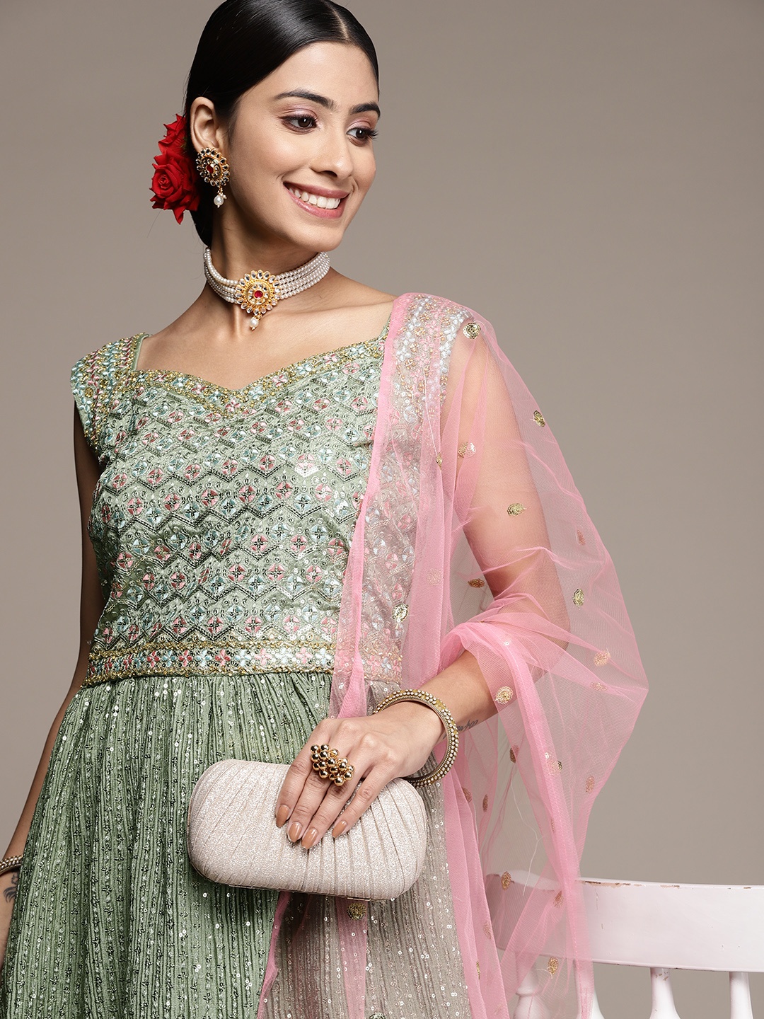 SAARYA Women Green & Gold Embroidered Pleated Sequinned A-Line Kurta Sharara &Dupatta
SAARYA Women Green & Gold Embroidered Pleated Sequinned A-Line Kurta Sharara &Dupatta