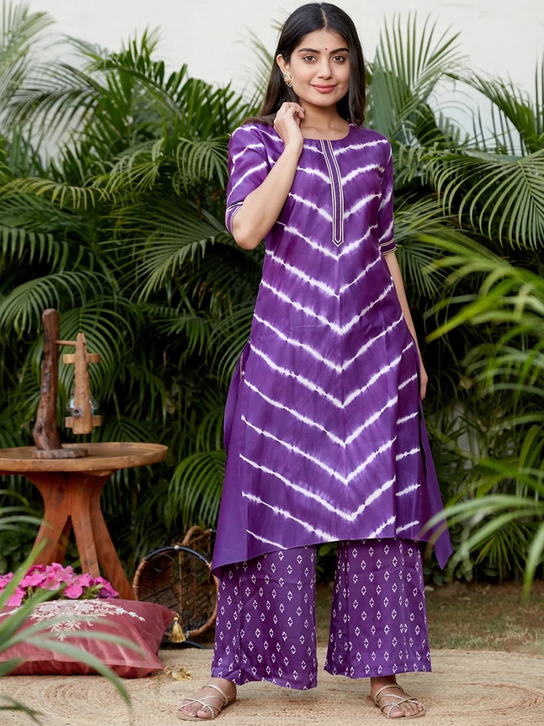 Nangalia Ruchira Women Leheriya Printed Pure Cotton Kurta with Palazzos, Purple
Nangalia Ruchira Women Leheriya Printed Pure Cotton Kurta with Palazzos, Purple