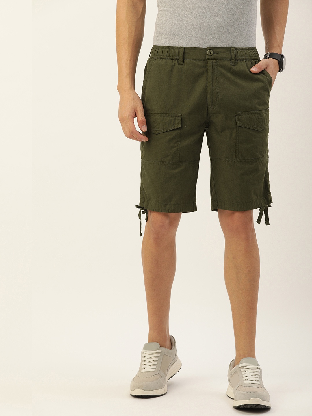 IVOC Men Olive Green Pure Cotton Solid Cargo Shorts