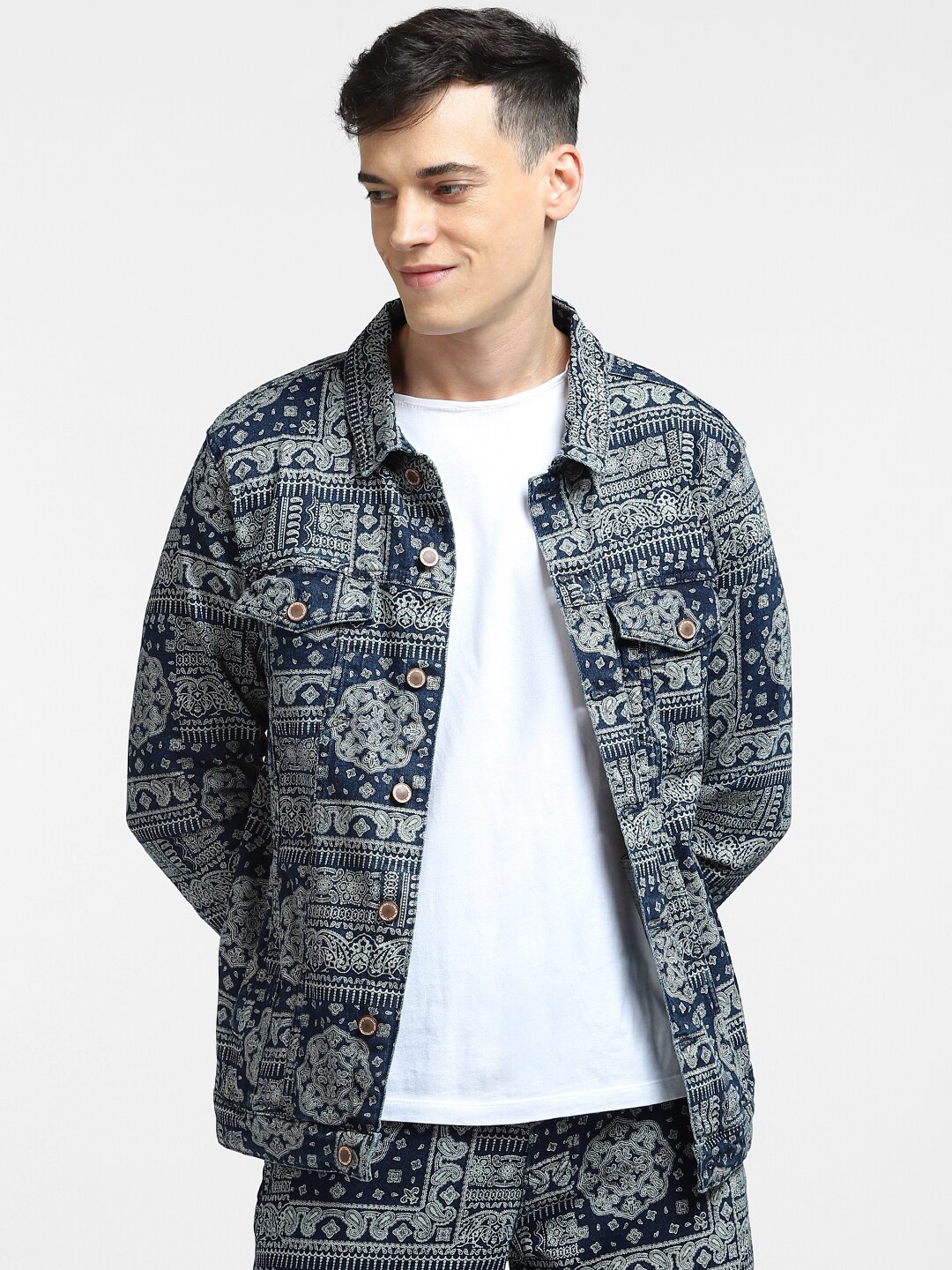 Jack & Jones Men Crop Denim Jacket with Embroidered, Blue