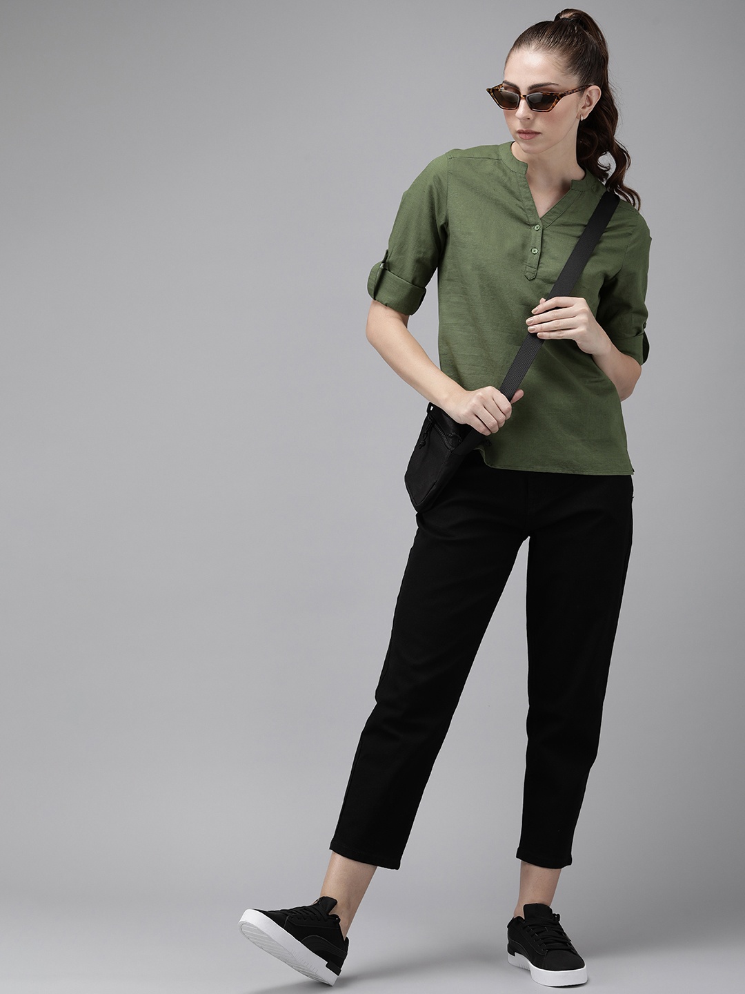 The Roadster Life Co. Solid Mandarin Collar Roll-Up Sleeves Cotton Linen Top, Olive
The Roadster Life Co. Solid Mandarin Collar Roll-Up Sleeves Cotton Linen Top, Olive
