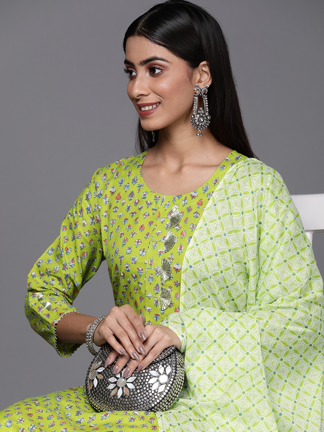 Indo Era Women Green Floral Printed Gotta Patti Pure Cotton Kurta with Trousers & With Dupatta
Indo Era Women Green Floral Printed Gotta Patti Pure Cotton Kurta with Trousers & With Dupatta