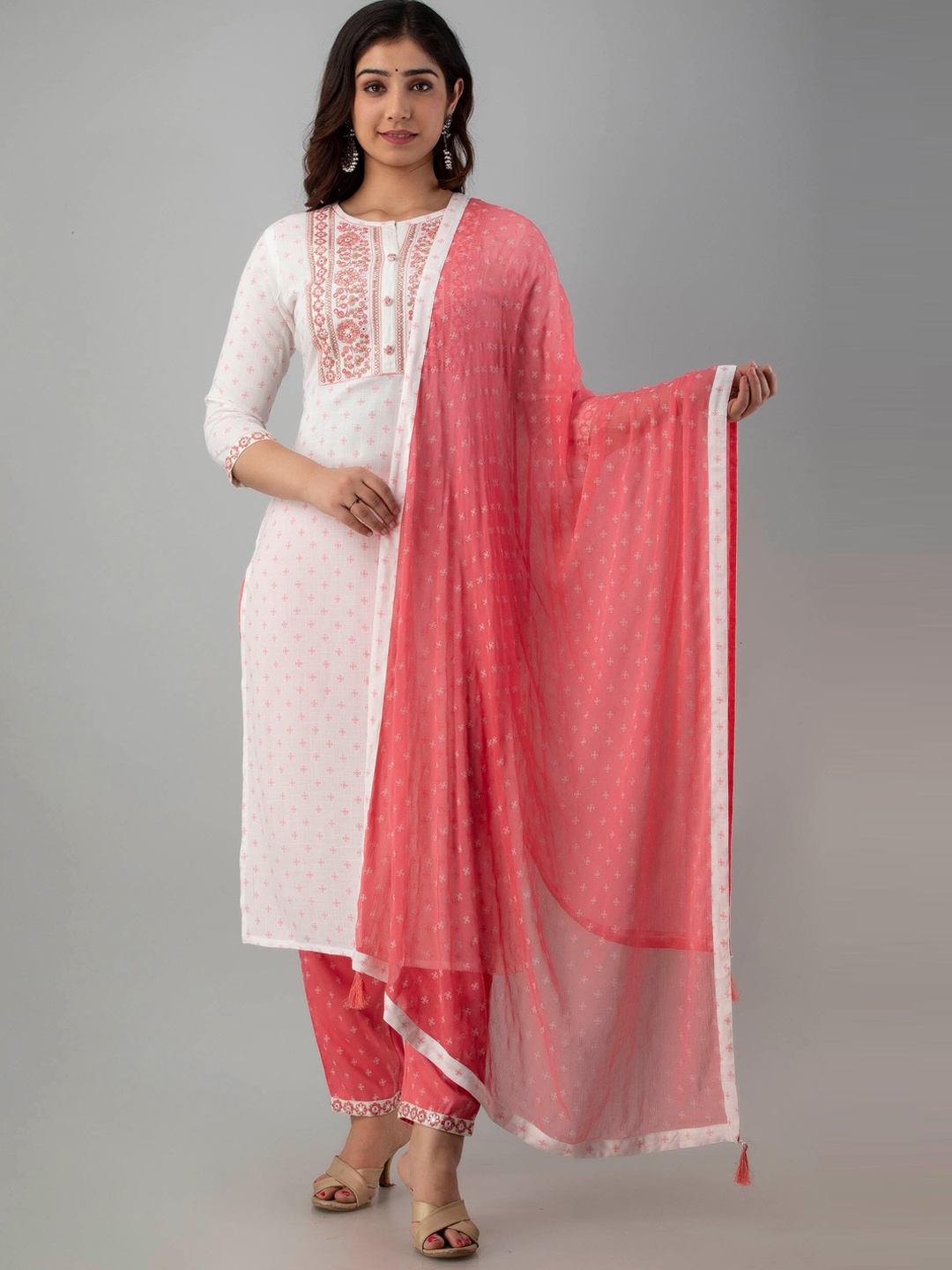 FASHION DEPTH Women White Ethnic Motifs Printed Thread Work Kurta with Trousers & With Dupatta
FASHION DEPTH Women White Ethnic Motifs Printed Thread Work Kurta with Trousers & With Dupatta